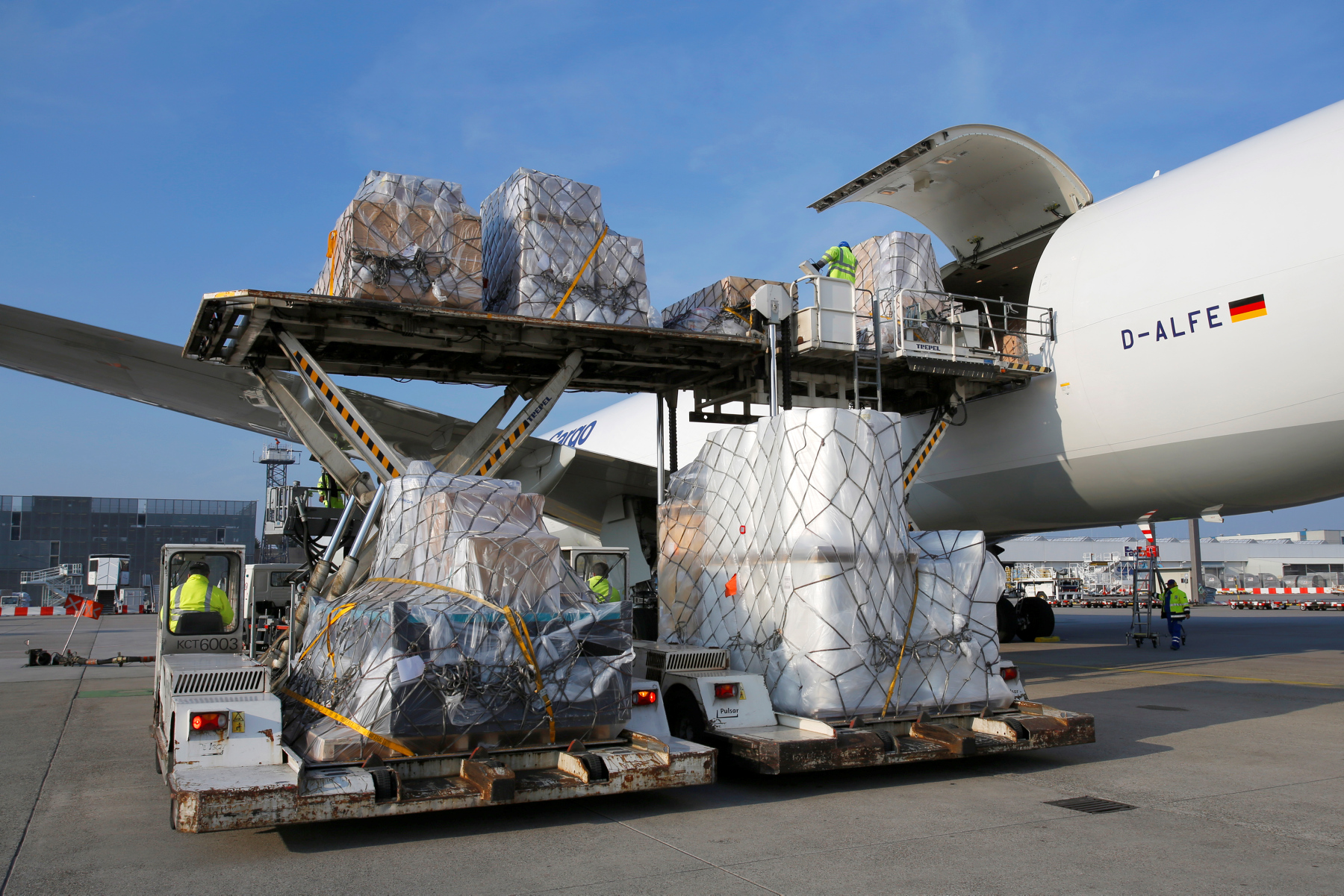 Nhận vận chuyển hàng hóa từ 63 tỉnh thành Việt Nam của Airport Cargo