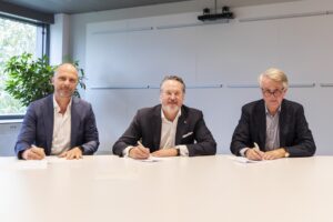 Agreement between Schiphol and MAA Photo Royal Schiphol Group