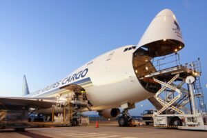 Singapore Airlines Group sees cargo revenues decline