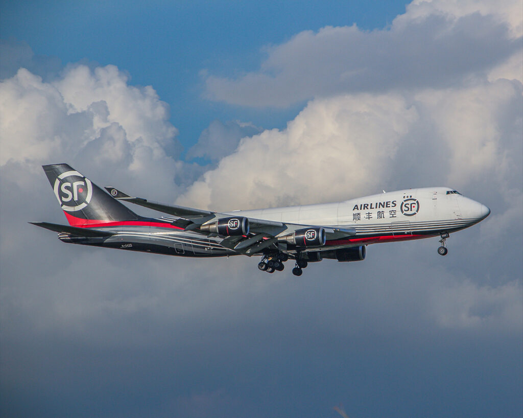 SF Airlines B747-400F freighter